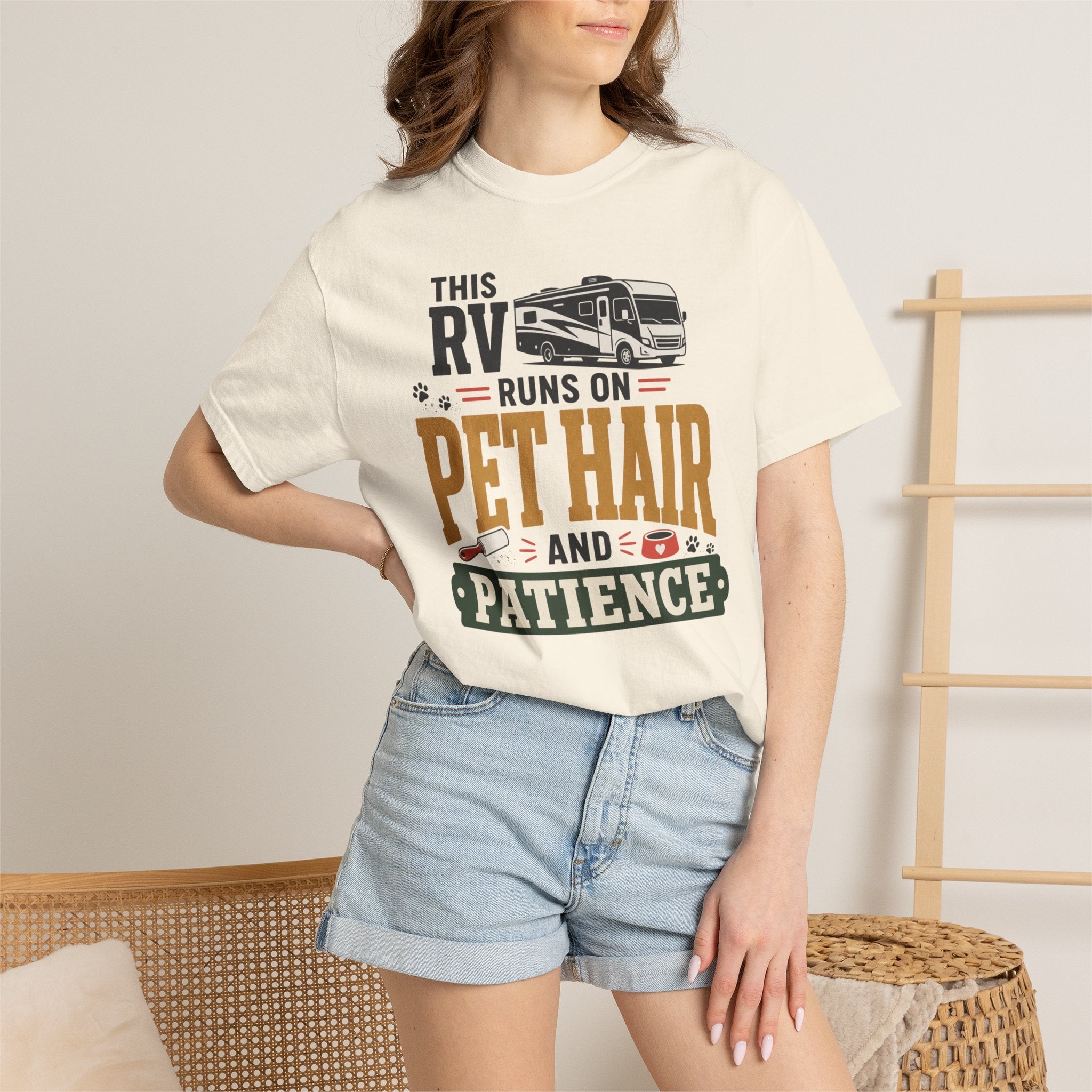 This Rv Runs On Pet Hair And Patience - T-Shirt