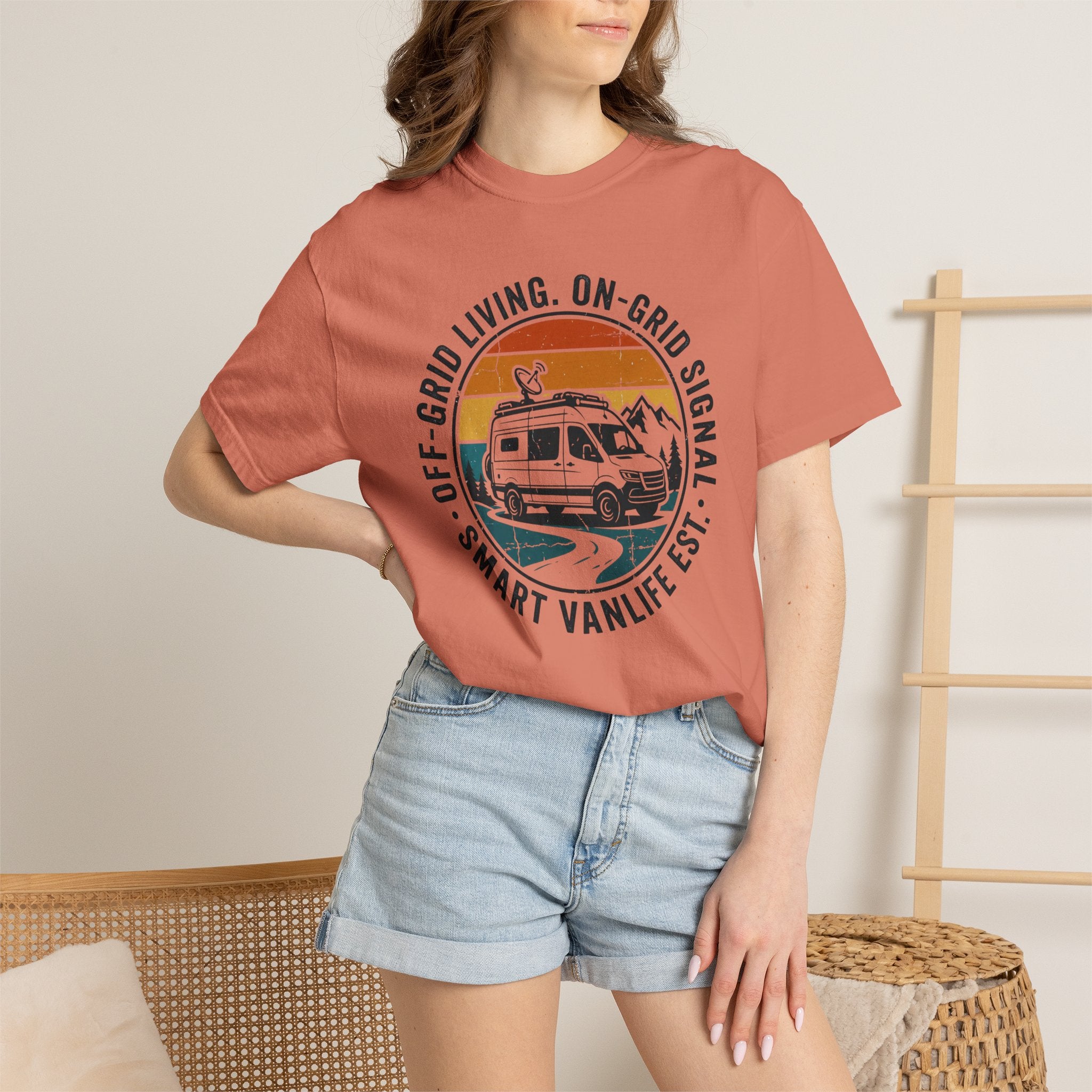 Offgrid Living Ongrid Signal - T-Shirt