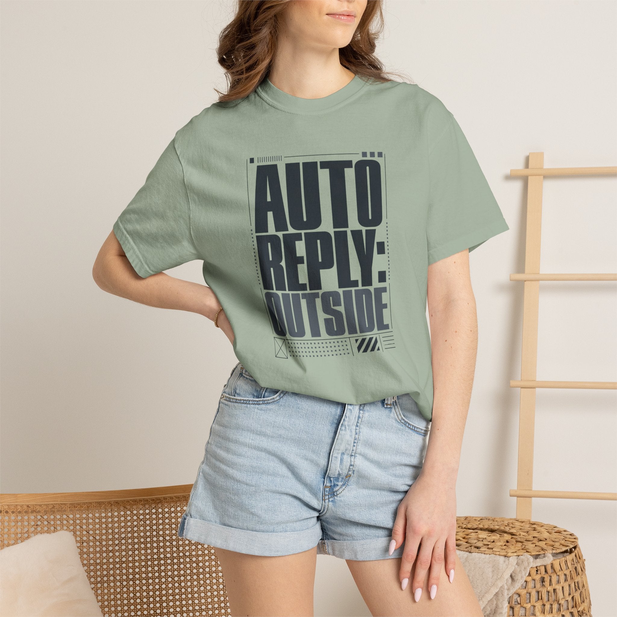 Auto Reply Outside - T-Shirt