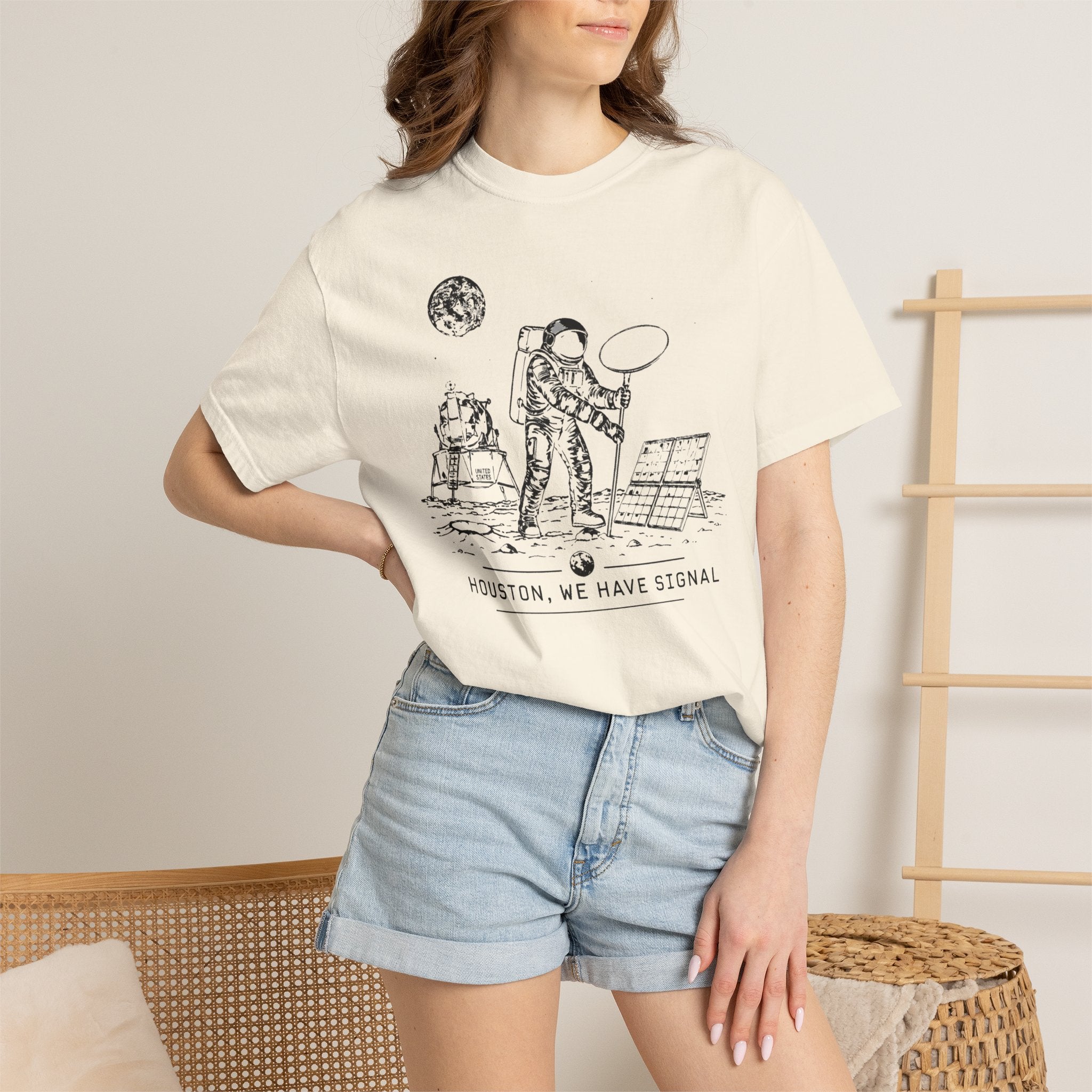 Houston We Have Signal - T-Shirt