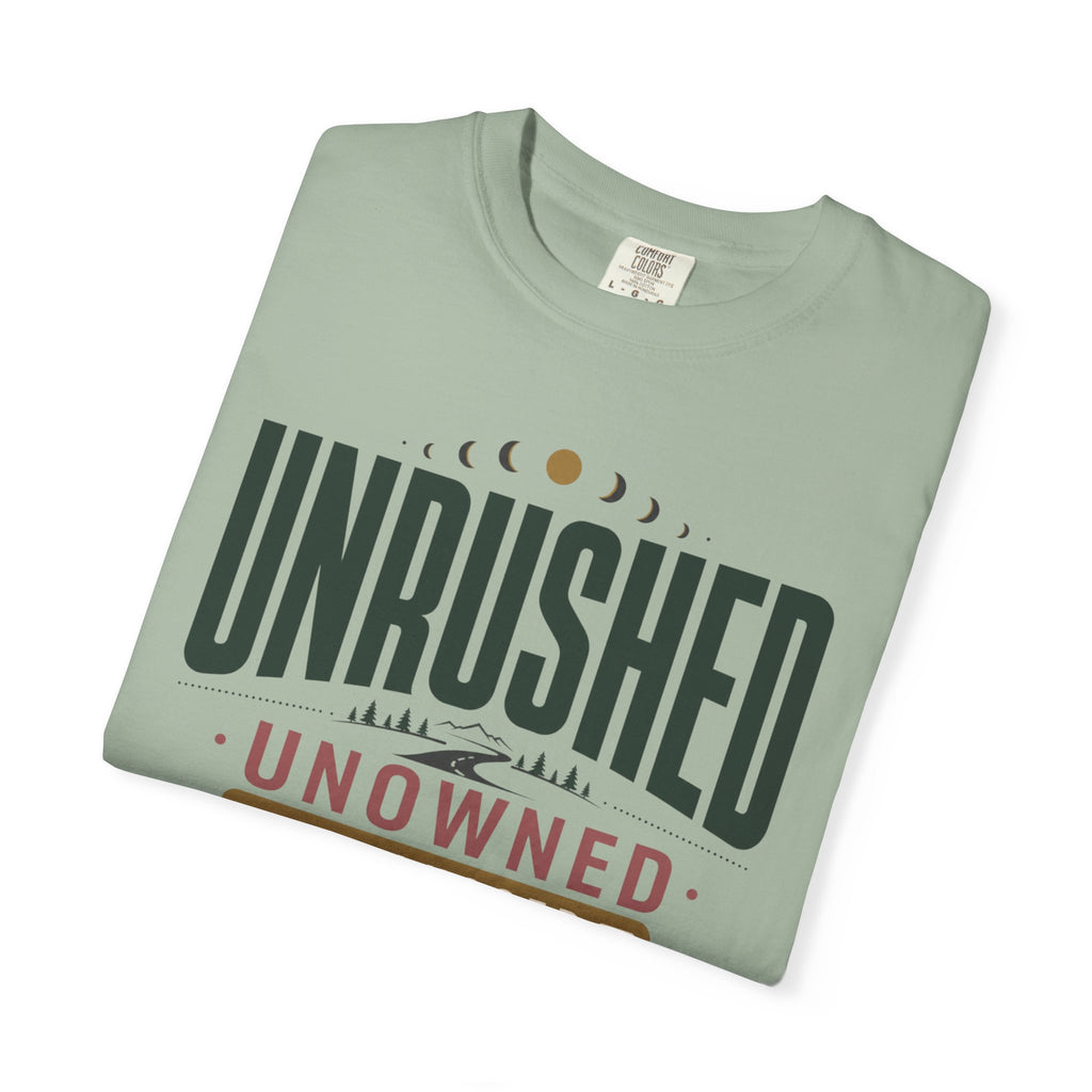 Unrushed Unowned Unplugged - T-Shirt