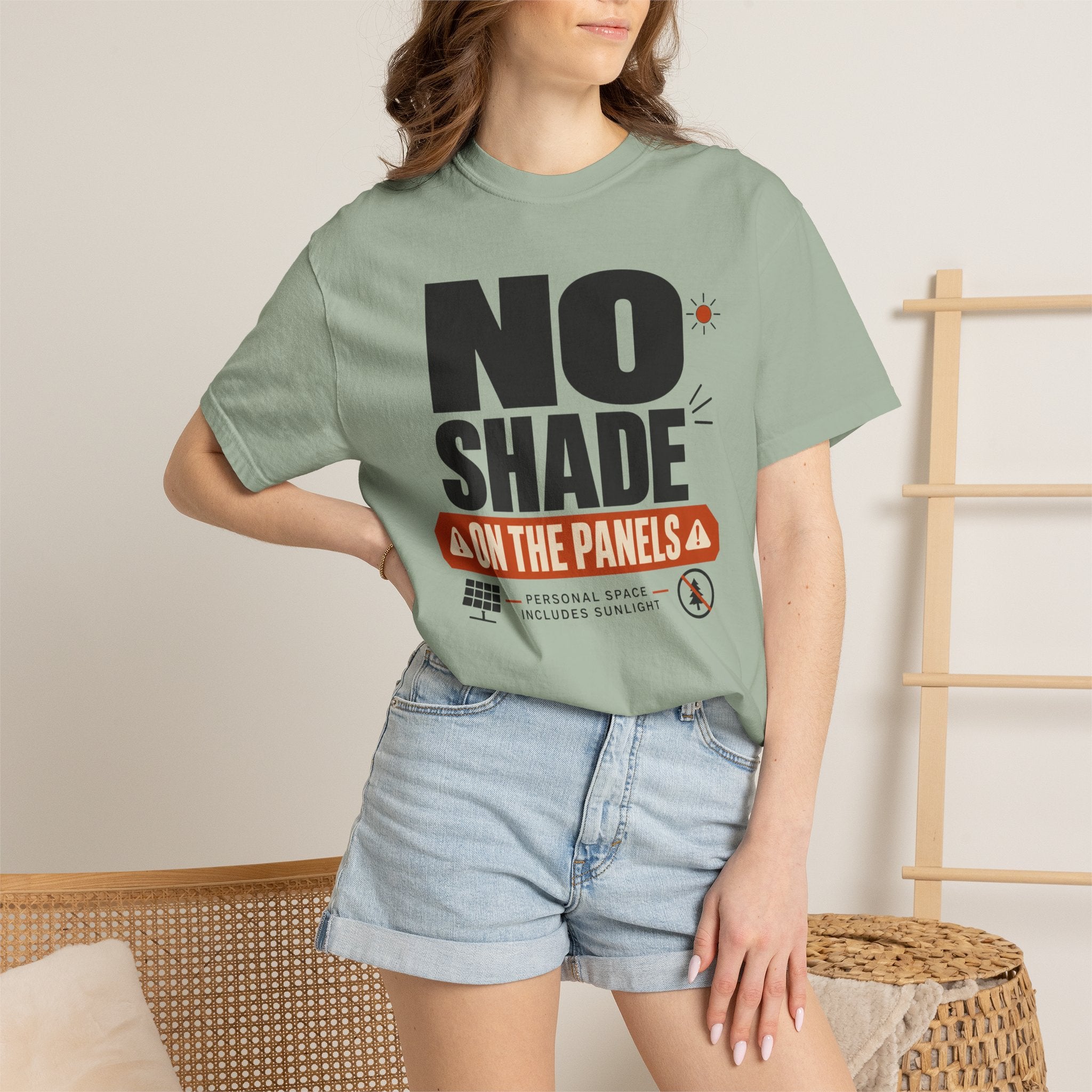 No Shade On The Panels - T-Shirt