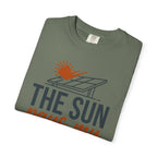 The Sun Pays My Utility Bill - T-Shirt