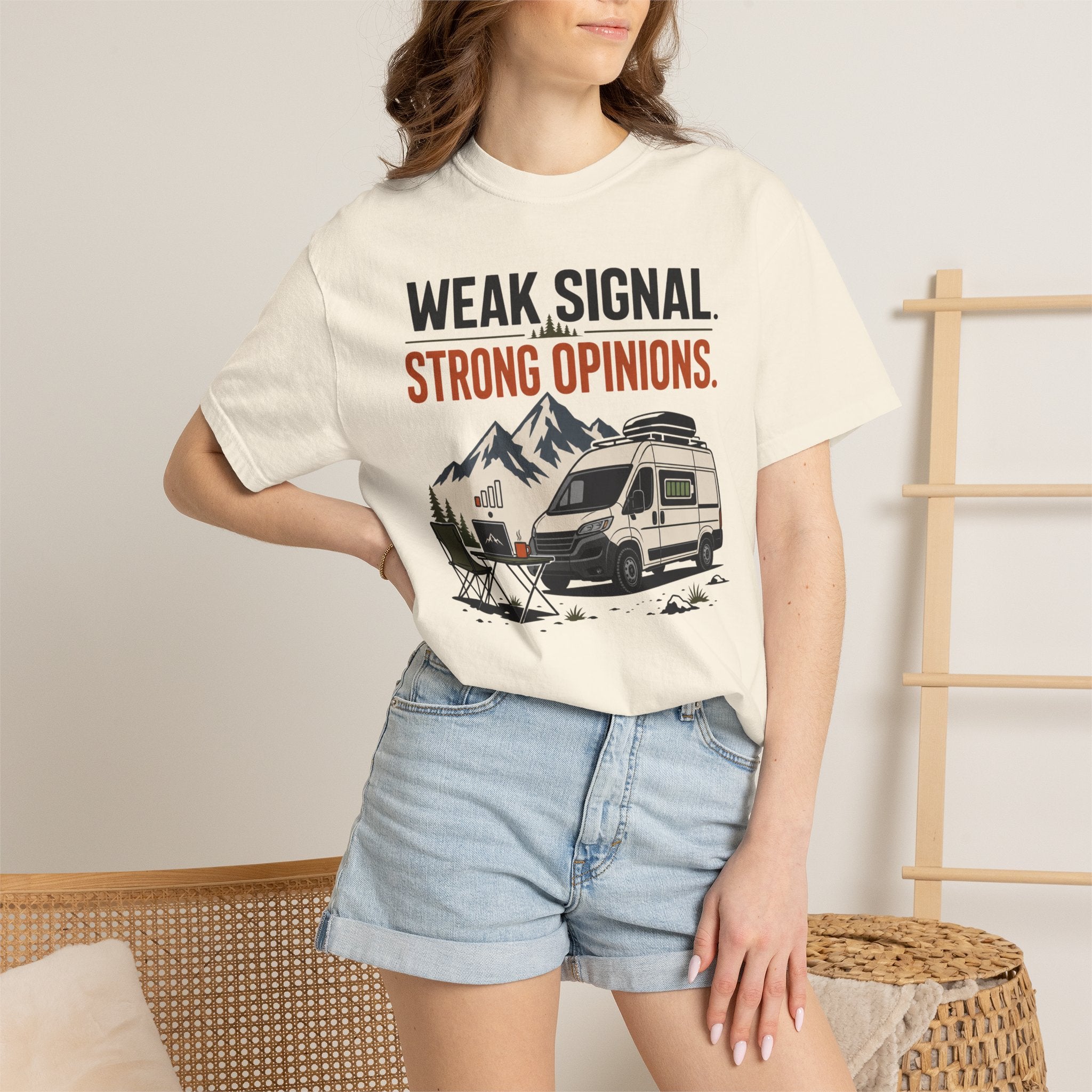 Weak Signal Strong Opinions - T-Shirt