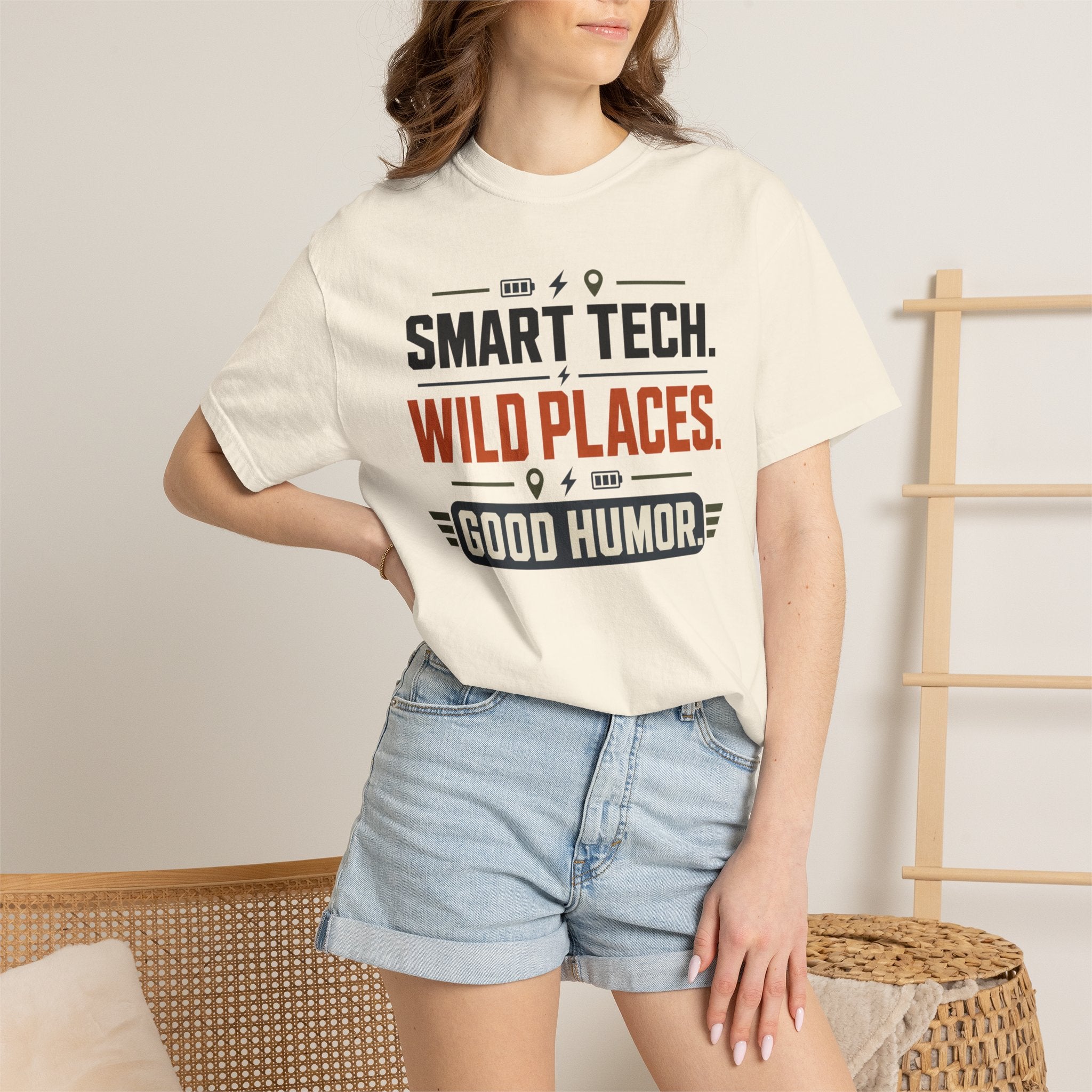 Smart Tech Wild Places Good Humor - T-Shirt