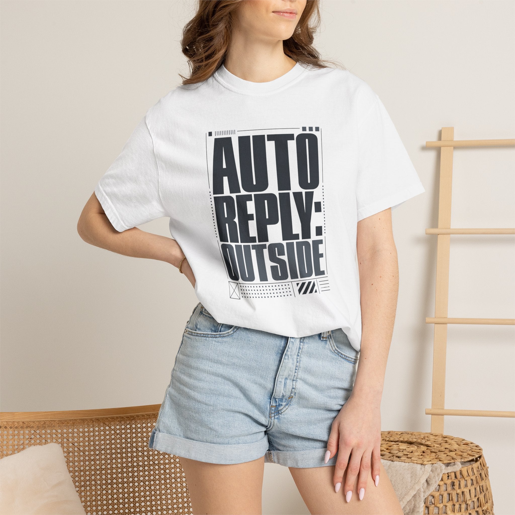 Auto Reply Outside - T-Shirt