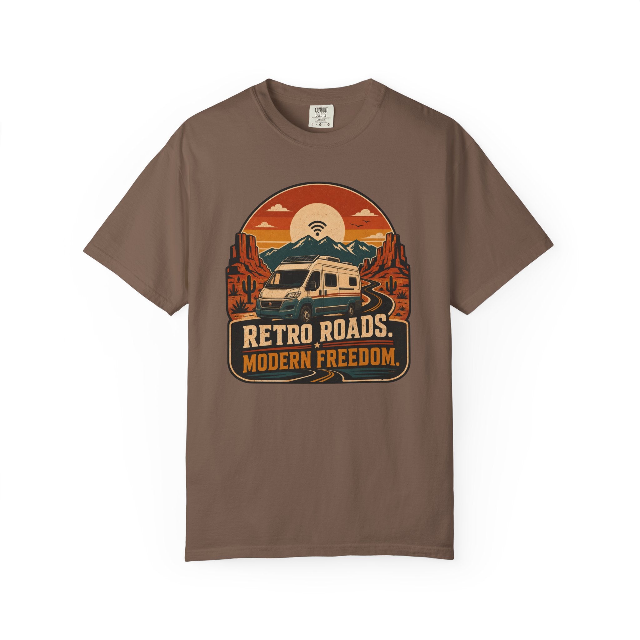 Retro Roads Modern Freedom - T-Shirt