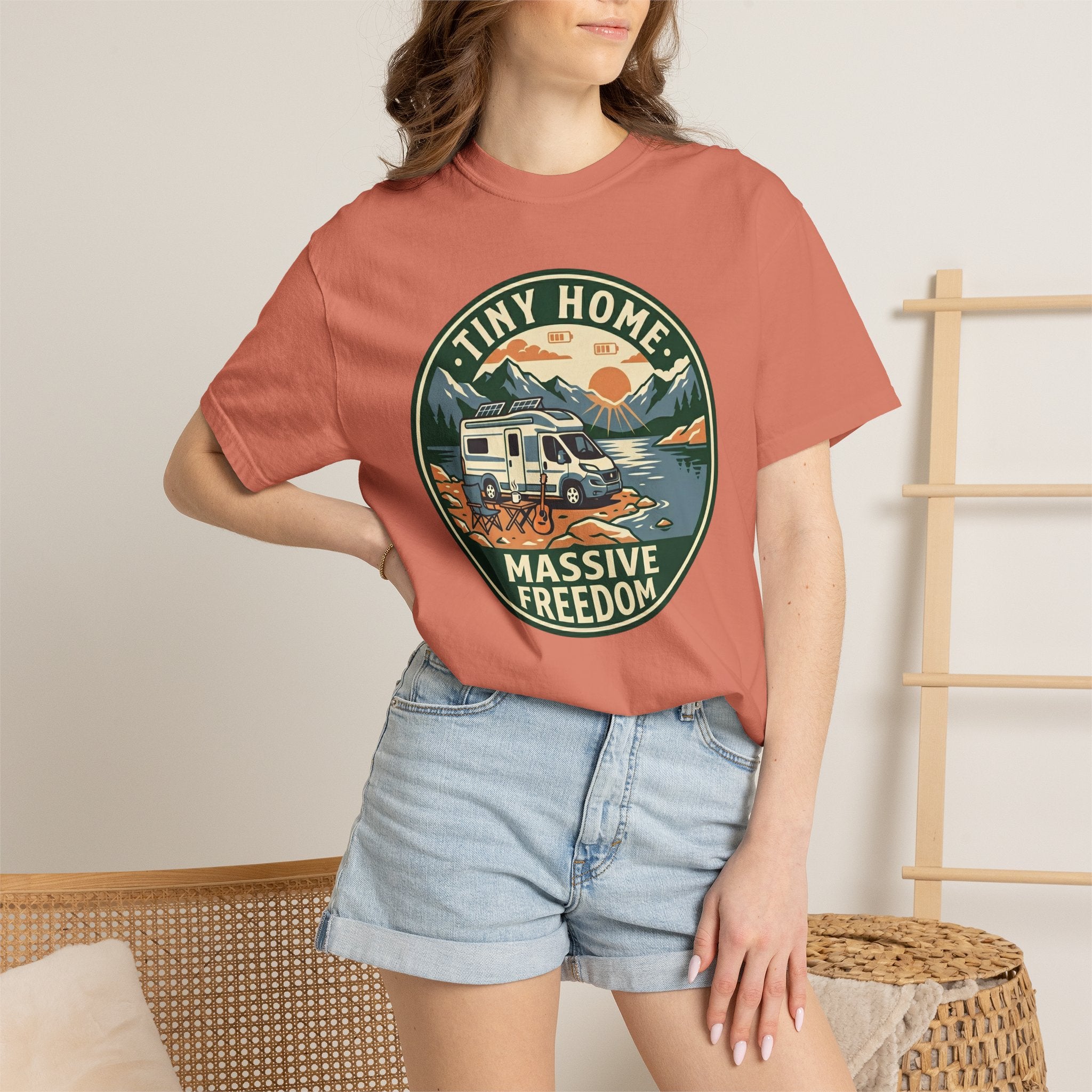 Tiny Home Massive Freedom - T-Shirt