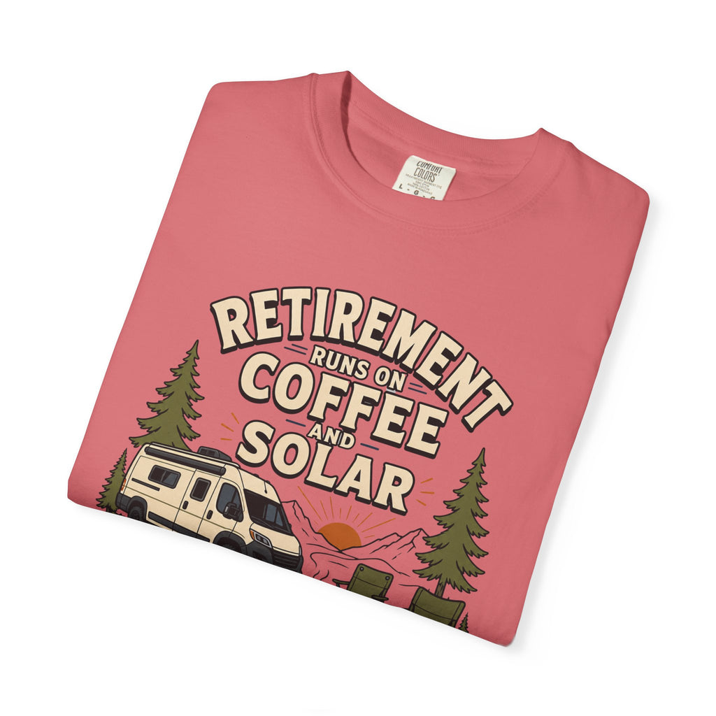 Retirement Runs On Coffee And Solar - T-Shirt