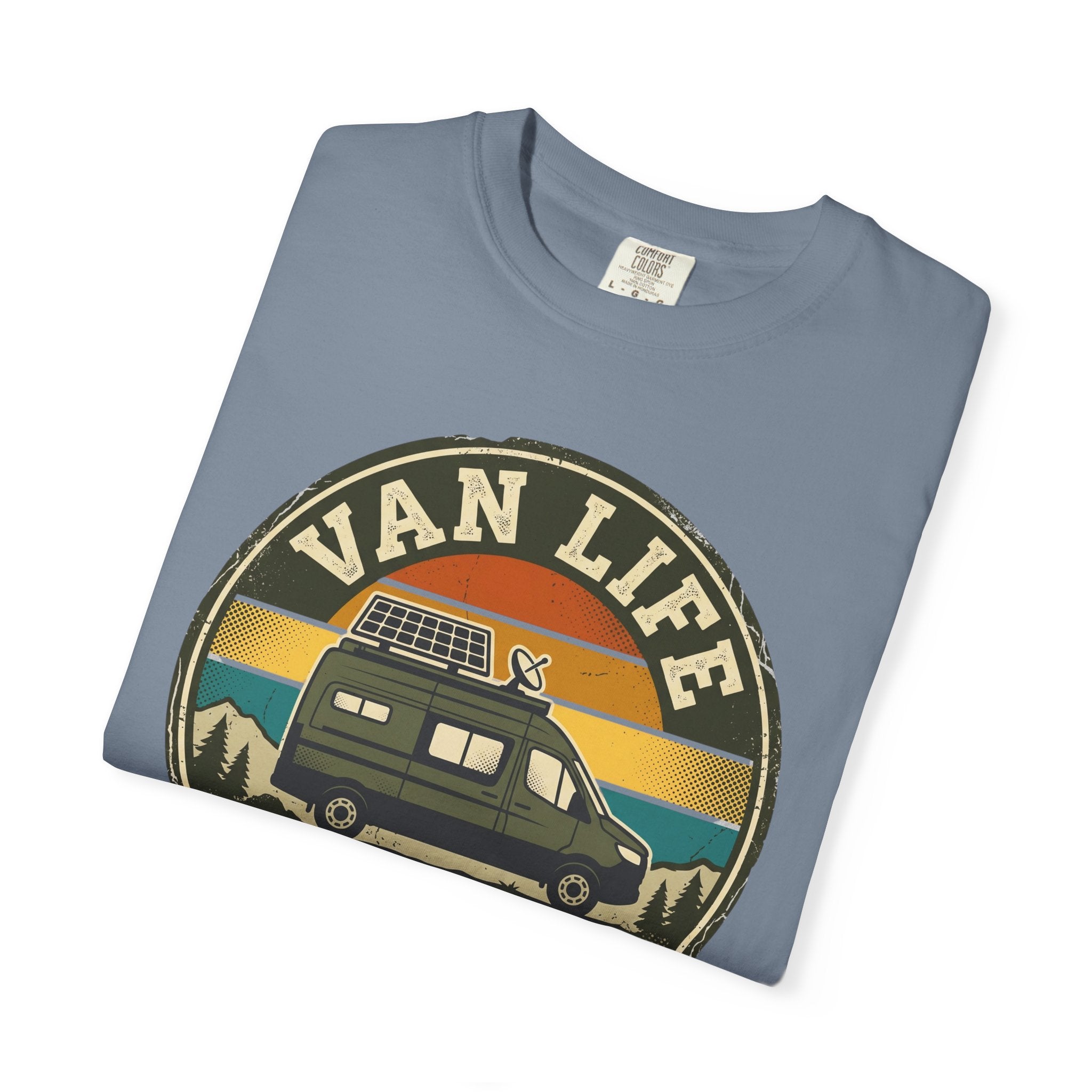 Van Life Offgrid And Fully Synced - T-Shirt
