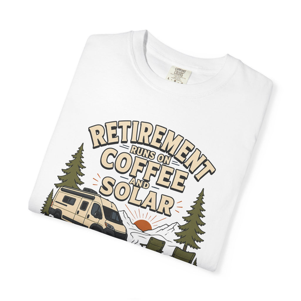 Retirement Runs On Coffee And Solar - T-Shirt