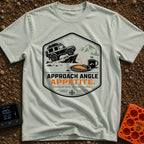 Appetite For Angles - T-Shirt in Bay - A badge design showing a 4x4 off-road vehicle driving up a steep rock, with an...
