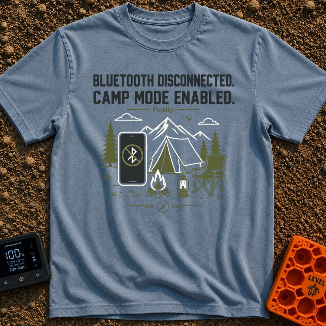 Bluetooth Off Camp On - T-Shirt in Blue Jean - A line-art illustration of a smartphone displaying a crossed-out Bluetooth...