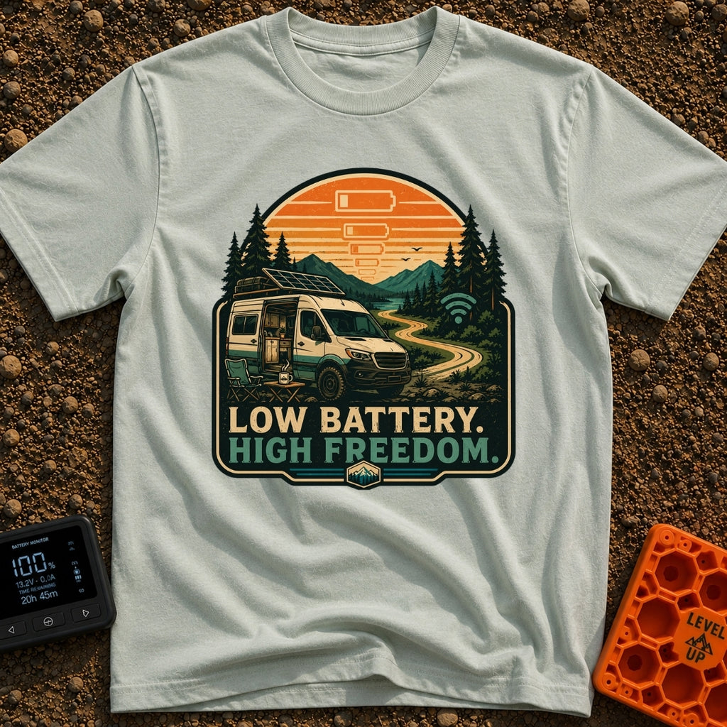 Dead Phone Live Free - T-Shirt in Bay - An illustration of a camper van parked on a winding dirt mountain road with its...