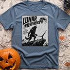 Bad Moon Reception - T-Shirt in Blue Jean - A black and white distressed illustration of a werewolf standing on a rocky...