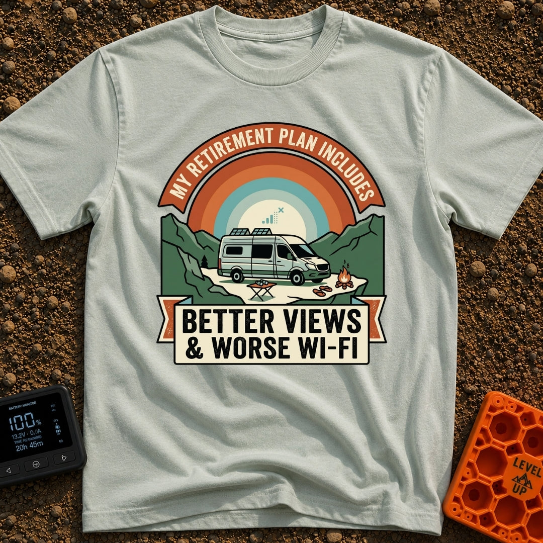 Retirement With A View - T-Shirt in Bay - A camper van with roof-mounted solar panels is parked in a mountainous...