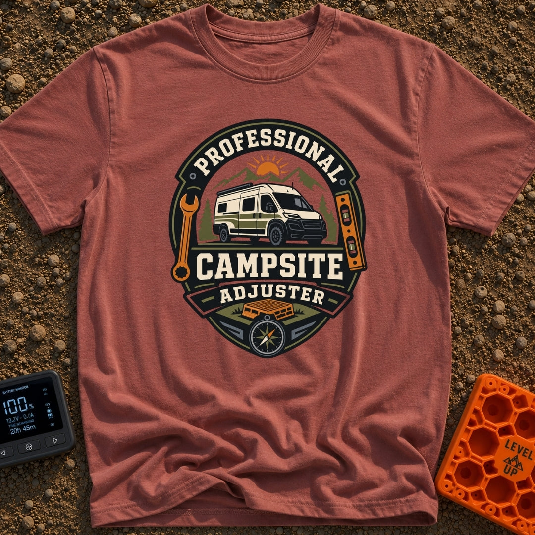 Pro Campsite Adjuster - T-Shirt in Brick - A circular badge graphic showing a camper van parked in front of mountains,...