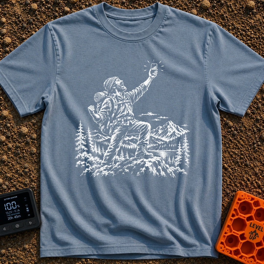 In Bars We Trust - T-Shirt in Blue Jean - A white line drawing of a bearded hiker with a backpack standing in a...
