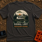 Lost Signal Found Freedom - T-Shirt in Graphite - A white camper van equipped with roof-mounted solar panels and a...