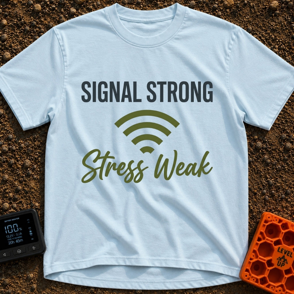 Wi-Fi Zen Mode - T-Shirt in Chambray - The design features the text "SIGNAL STRONG" in bold block letters above a full...