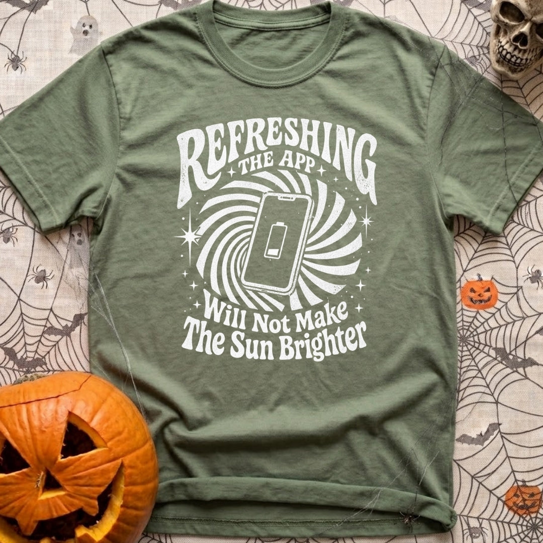 Solar Power Nap - T-Shirt in Moss - A white graphic featuring a smartphone displaying a battery icon in the center of a...