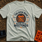 Zero Meetings Ahead - T-Shirt in Bay - A circular, dashboard gauge-style badge featuring an orange calendar with a...